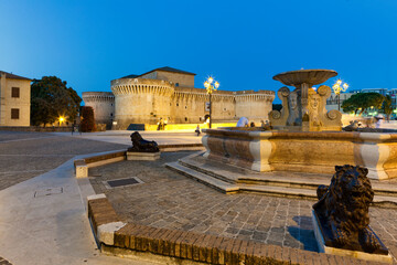 Senigallia, Ancona. Fontana delle anatre sullo sfondo di Rocca Roverasca - obrazy, fototapety, plakaty