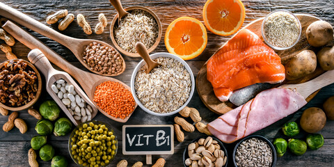 Composition with food products rich in thiamine or vitamin B1