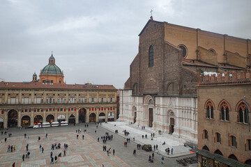 Obraz premium Bologna, Italy - 16 Nov 2022: Basilica di san Petronio in Piazza Maggiore, Bologna, capital of the Emilia Romagna Region