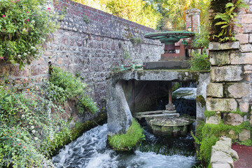 Fototapeta na wymiar historic weir on the Veules canal in Veules-les-Roses, France