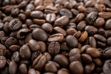 Fototapeta premium Fresh roasted brown coffee beans background