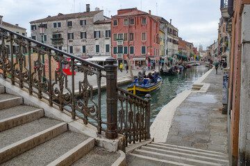 Fototapeta na wymiar Venice, Italy - 14 Nov, 2022: Ponte de Ca Foscari and Venetian canals