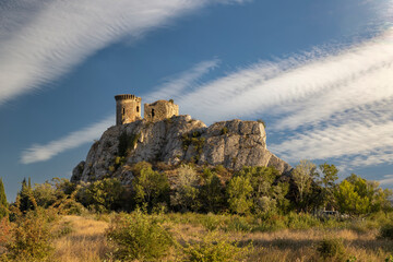 Chateau de l´Hers ruins near Chateauneuf-du-Pape, Provence, France