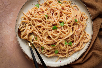 spaghetti carbonara, in creamy garlic sauce, pasta in white sauce, homemade, no people,