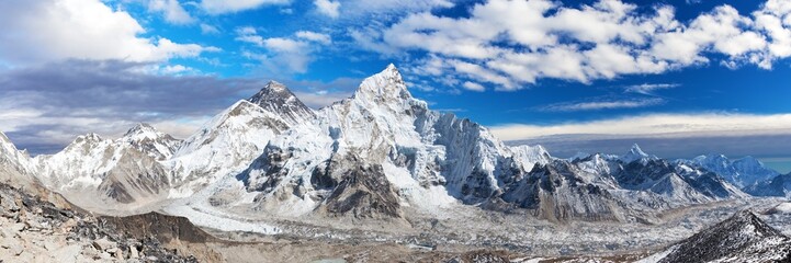 Mount Everest himalaya panoramic view from Kala Patthar - obrazy, fototapety, plakaty