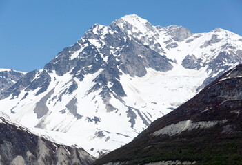 Fototapeta na wymiar Glacier Bay National Park Snowy Mountain Peak