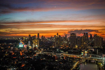 Fototapeta na wymiar City Sunset View