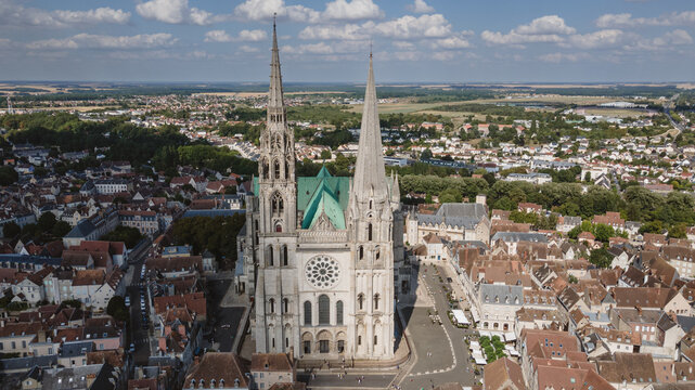 chartres cathedral aerial