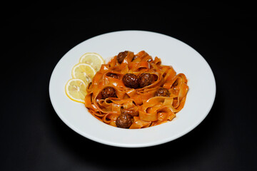 Fettuccine Meatballs