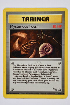 Pokemon Trading Card, Mysterious Fossil.