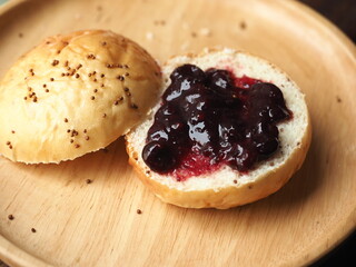 mix berry jam on perilla bread bun