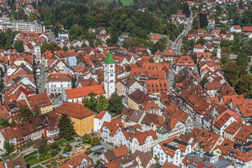 Naklejka premium Die historische Altstadt von Wangen im württembergischen Allgäu im Luftbild