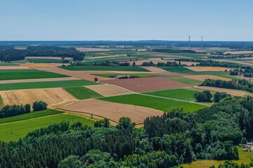 Landwirtschaftliche Nutzfl&auml;chen auf der schw&auml;bisch-bayerischen Hochebene bei Allmannshofen
