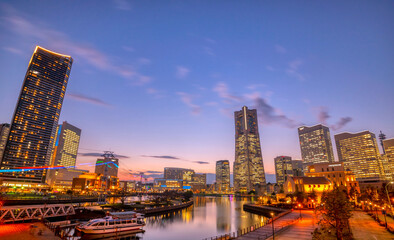 Fototapeta premium 横浜トワイライト 2023 みなとみらい