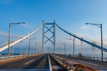 Fototapeta na wymiar 夏の朝 瀬戸大橋で海を渡る（香川県坂出市）