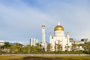 Fototapeta na wymiar 9 3 2023 time lapse of iconic building in Bandar Seri Begawan Brunei,Sultan Omar Ali Saifuddin Mosque during sunset.