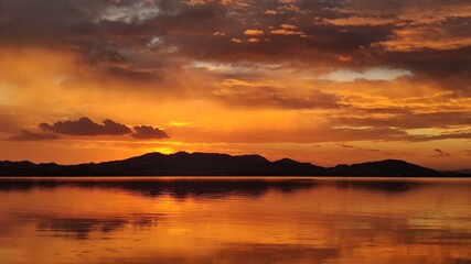 Fototapeta na wymiar orange sunset - orangener Sonnenuntergang