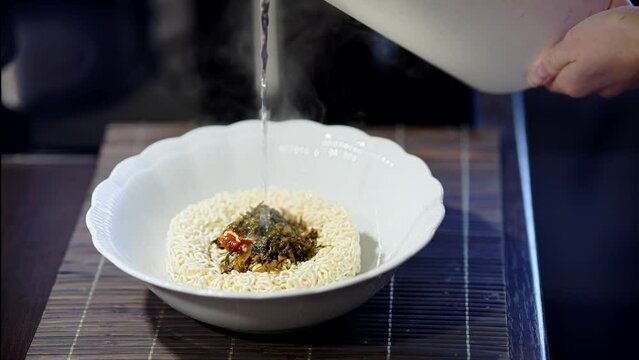 Cooked rice instant glass noodles ramyeon bowl