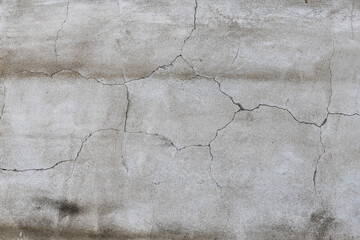 균열이 있는 시멘트 벽