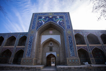 Fototapeta na wymiar Madrasah in the center of Bukhara