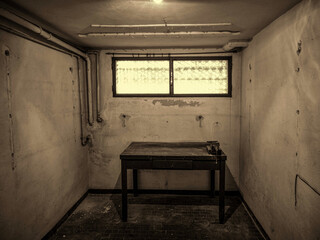 Stanza della tortura, prigione, carcere, ambiente da horror