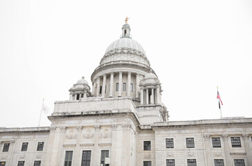 Obraz premium Rhode Island state house as the state capitol and monument symbolizing america as united states in the downtown area 