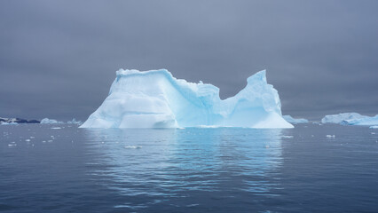 Iceberg 