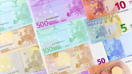 Euro-Geldscheine, Europakarte - 580836463