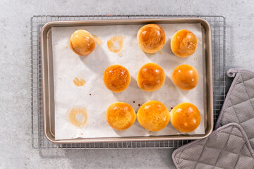 Dinner rolls