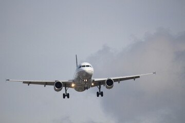 Aircraft Arrivals and Departures at Atlanta International