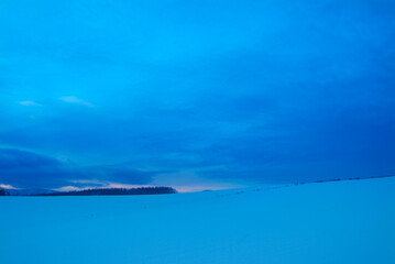 雪景色と丘の夕暮れ、北海道美瑛町