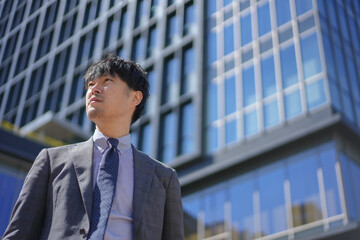 野外のビジネスマン