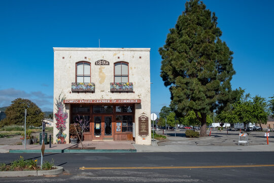 visiting the historic building of Lomboc valley chamber of commerce from 1892.