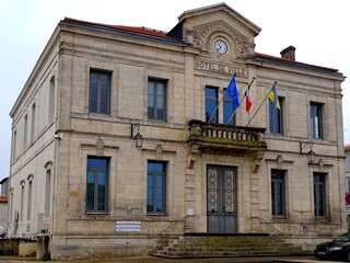 New Aquitaine, department of Charente Maritime, town hall of the town of Saujon