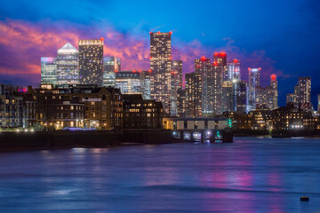 Panoramic view of the city of London with the skyscrapers at night