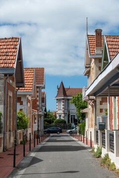 SOULAC-SUR-MER (Médoc, France), ruelle et maisons anciennes dans la vieille ville