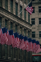 Foto de banderas de Estados Unidos en Manhattan, Nueva York, Estados Unidos.