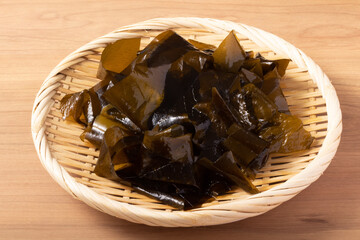 三陸産　生ワカメ　(湯通し前)