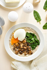 Mushroom and spinach oatmeal