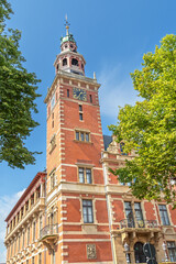 Das Rathaus der Stadt Leer (Ostfriesland) mit seinem markanten Rathausturm