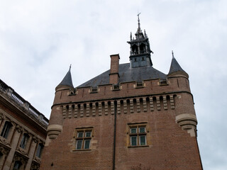 Fototapeta premium Donjon du Capitole de Toulouse un jour d'hiver