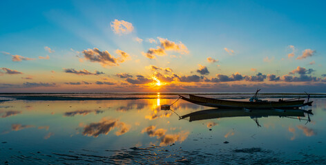 Sunrise and the sea, Vijaynagar Beach, Havelock Island, India