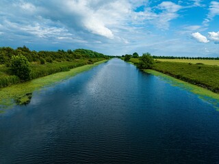 Fototapeta premium Beautiful view of the blue waves of the Witham river