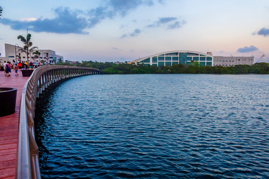 lagoon in blue hour with building in the background, carpenter&acute;'s lagoon in tampico 