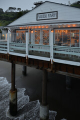 Obraz premium MARCH 13, 2023 - Malibu, CA: Malibu fishing pier in foggy day