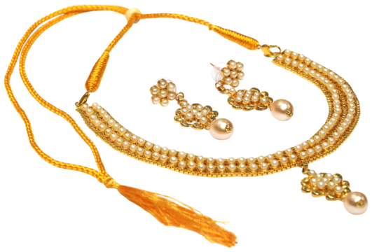Gold necklace of pearl with earrings