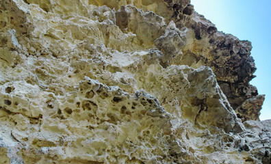 Weathering of the shell rocks of Dzhangul of the landslide coast in the western Crimea, Tarkhankut