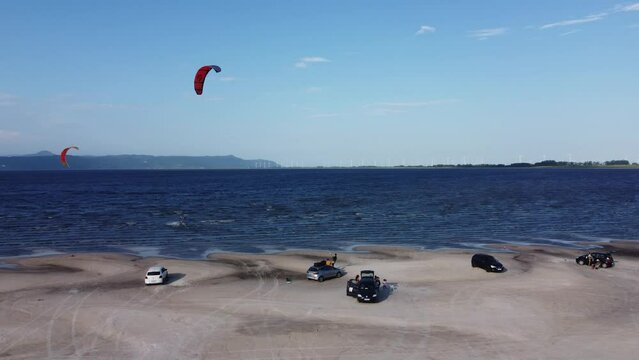 kitesurfing at the lake