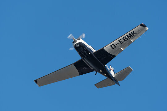 Mooney M20-K propeller plane departing from Altenrhein in Switzerland 9.2.2022