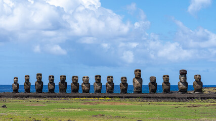 15 moai statues facing inland at Ahu Tongariki in Rapa Nui National Park on Easter Island (Rapa Nui), Chile. Restored in the 1990s, Ahu Tongariki is the largest ahu on Easter Island.  
 - obrazy, fototapety, plakaty